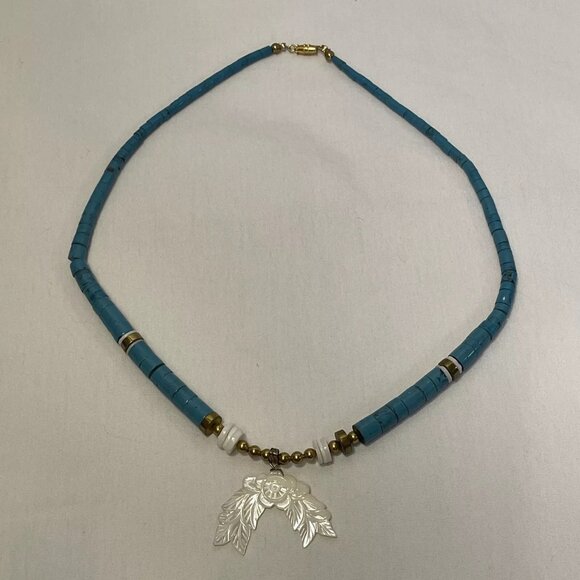 Turquoise Puka Shell Beaded Necklace Carved Mother of Pearl Pendant Vintage - Picture 2 of 10